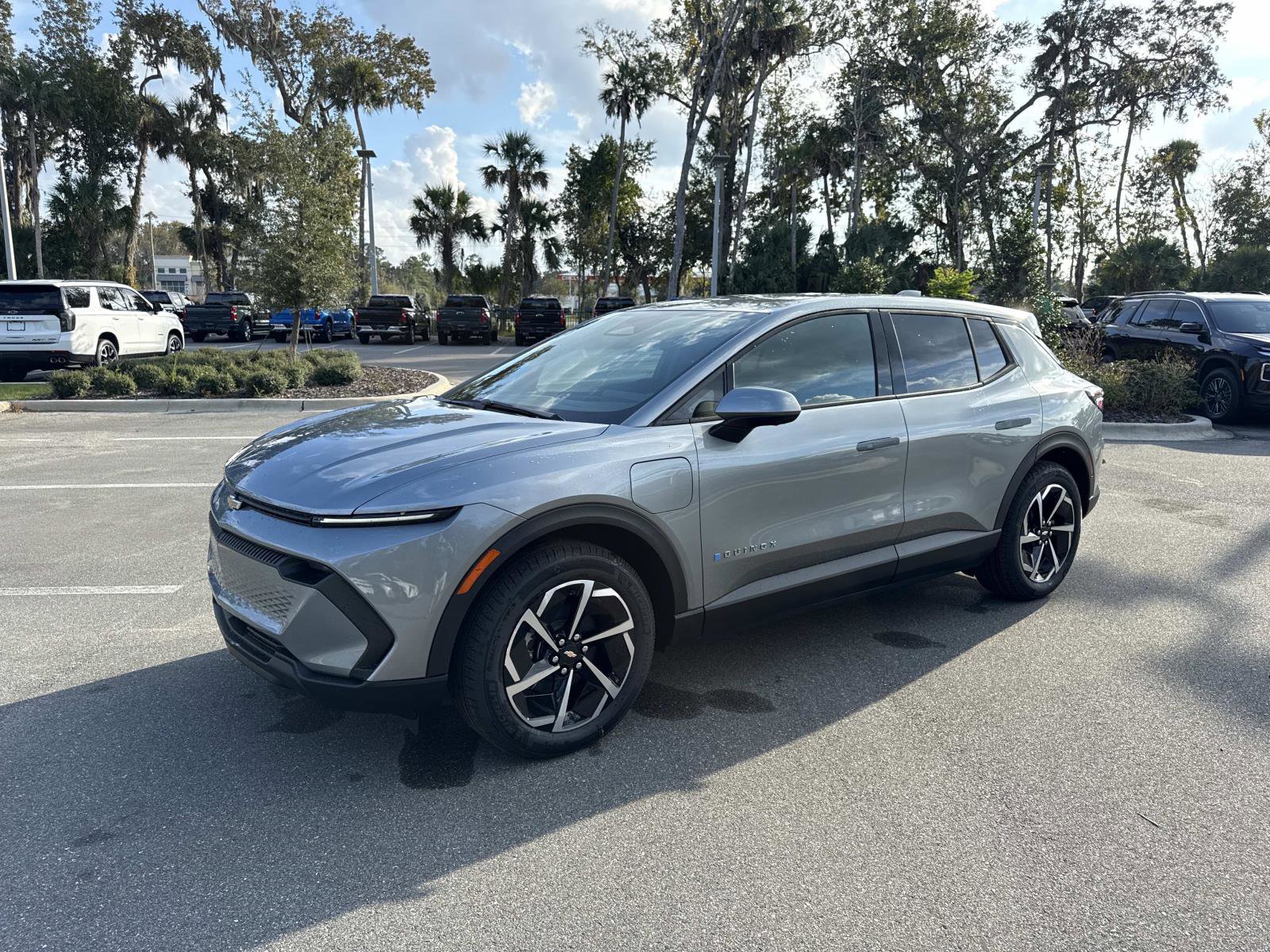 2026 Chevrolet Equinox EV 1LT photo 4