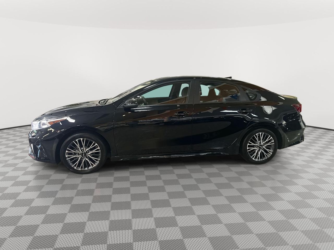 2023 Kia Forte GT-Line photo 6