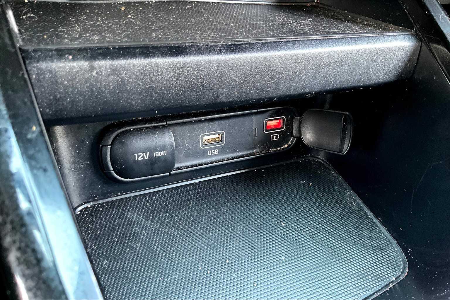 2024 Kia Forte GT-Line photo 31