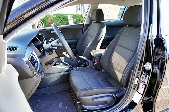 Used 2022 Black Kia S image 13