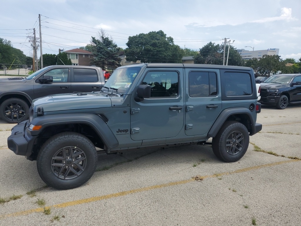 2025 Jeep Wrangler Sport S photo 4