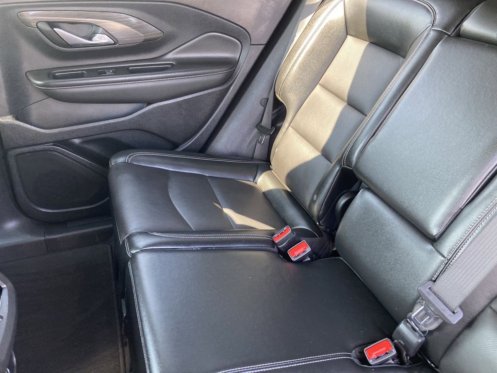 2023 Gmc Terrain SLT photo 26