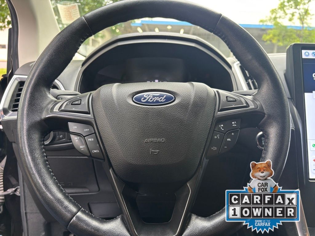2022 Ford Edge Titanium photo 10