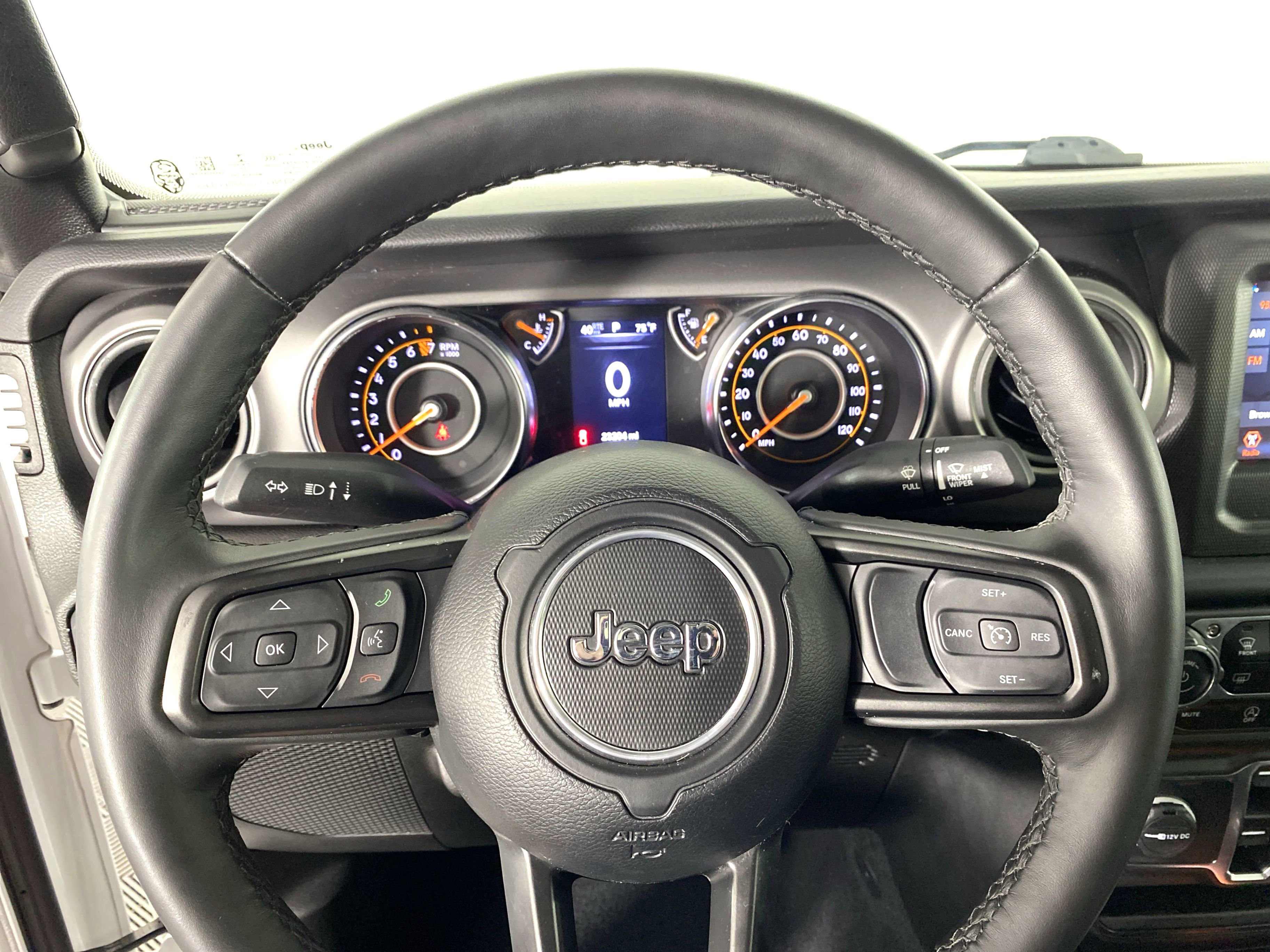 2022 Jeep Gladiator Willys photo 3