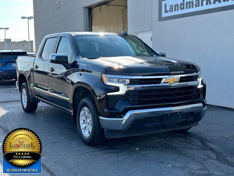 2025 Chevrolet Silverado 1500 LT photo 2