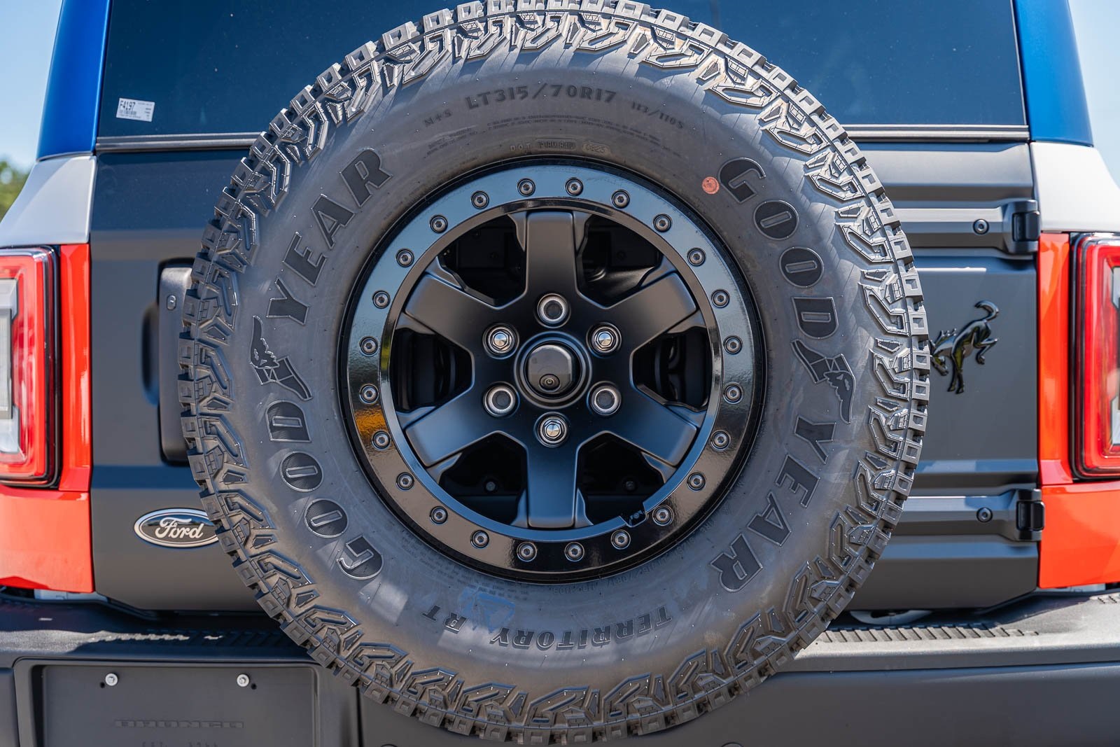 2025 Ford Bronco First Edition photo 13