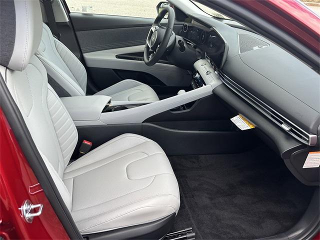 2025 Hyundai Elantra Hybrid Limited photo 13