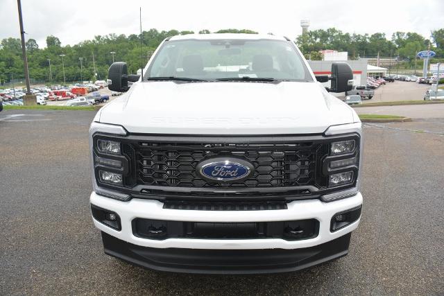 2025 Ford F-250 XL photo 2