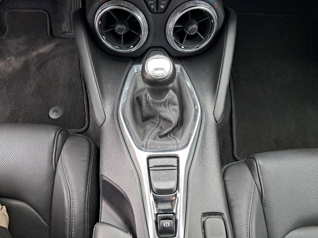 2018 Chevrolet Camaro 2LT 3LT photo 25
