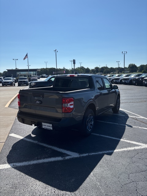 2025 Ford Maverick XLT photo 3