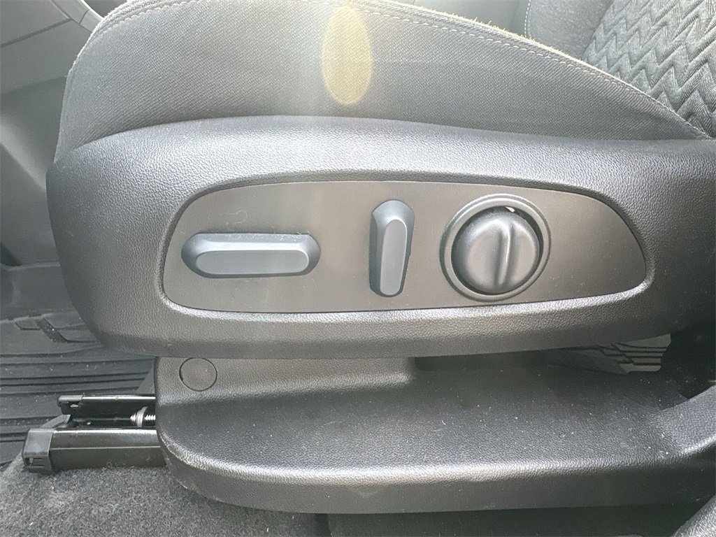 2023 Chevrolet Equinox LT photo 14
