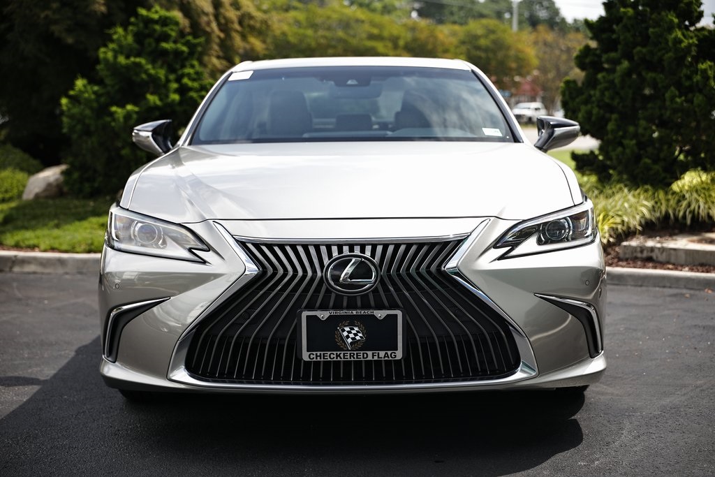 2019 Lexus ES 350 photo 12