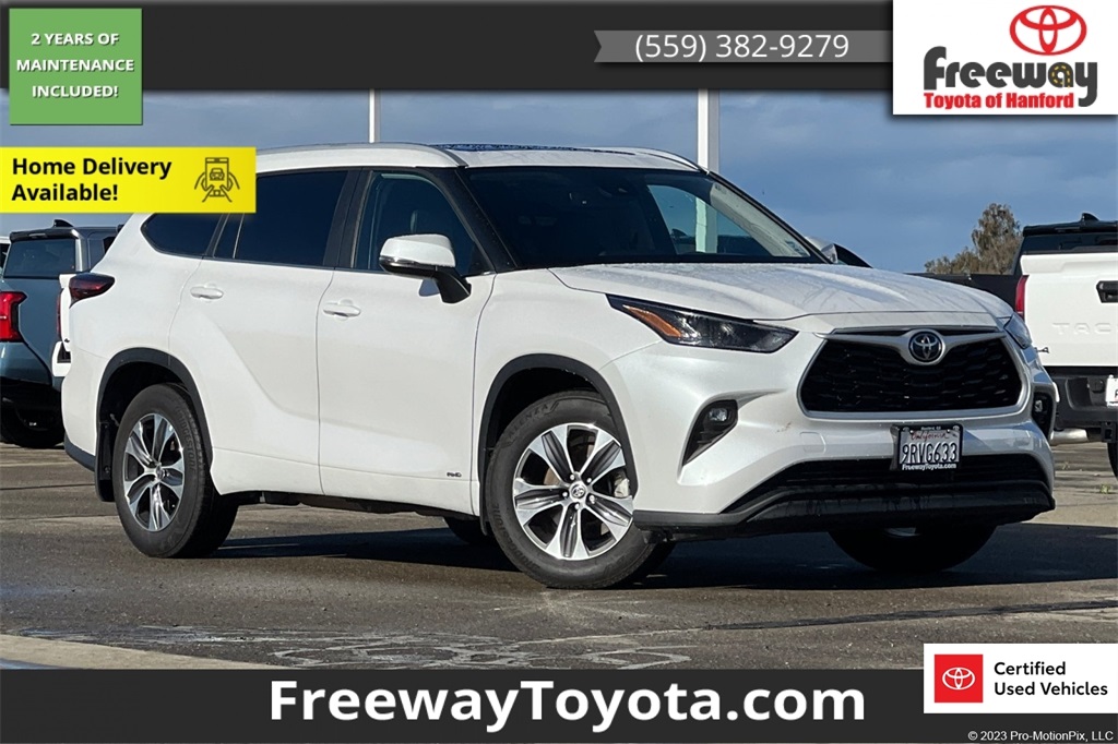 2025 Toyota Highlander XLE's photo