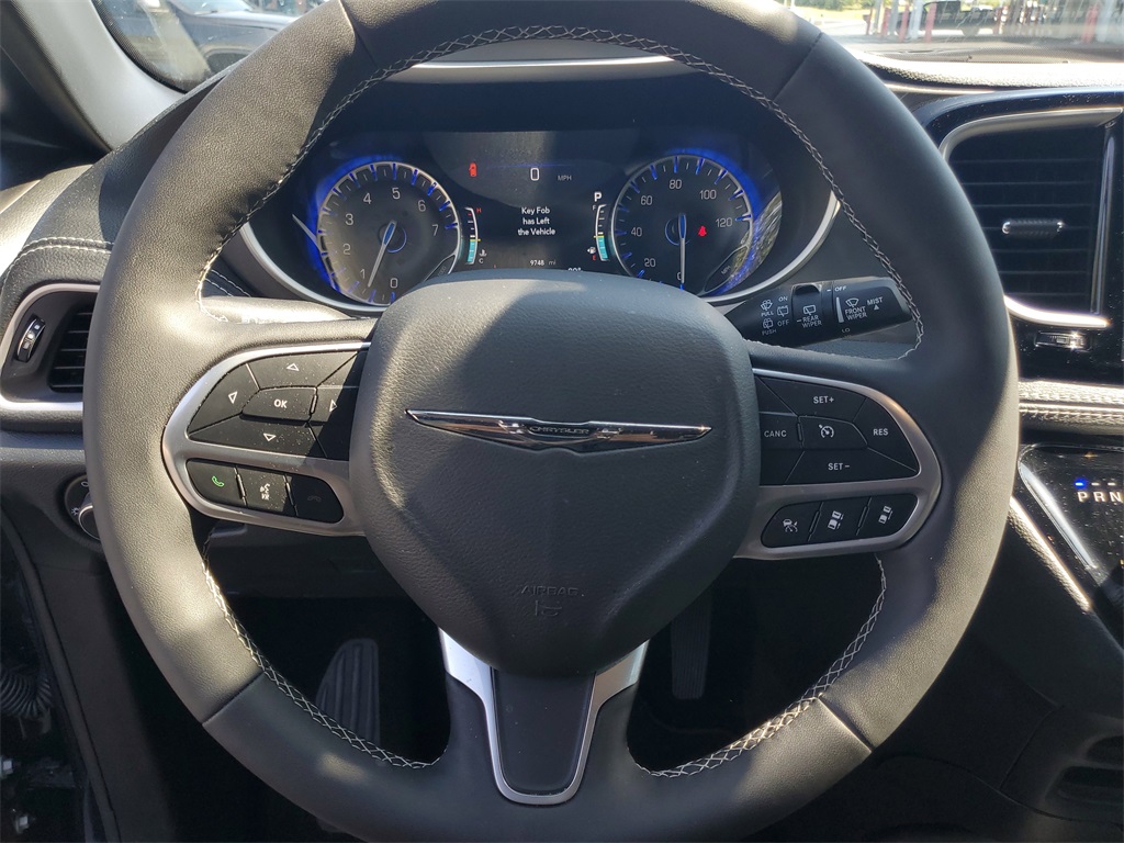 2025 Chrysler Pacifica photo 22