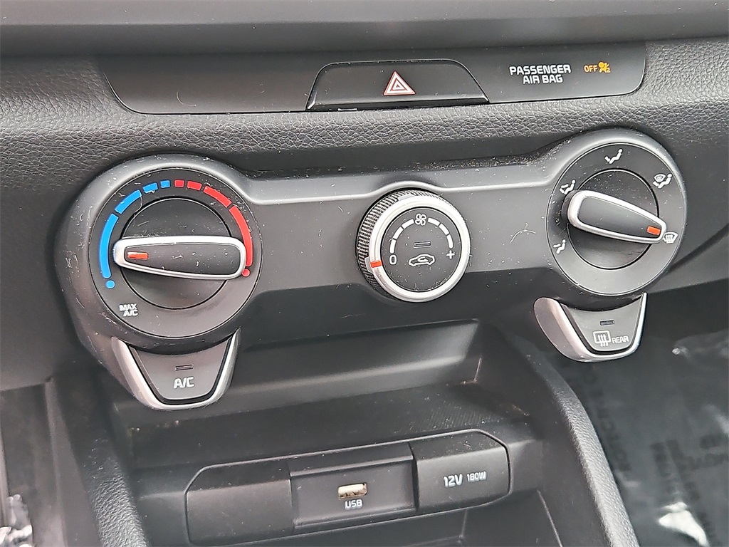 2022 Kia Rio LX photo 16