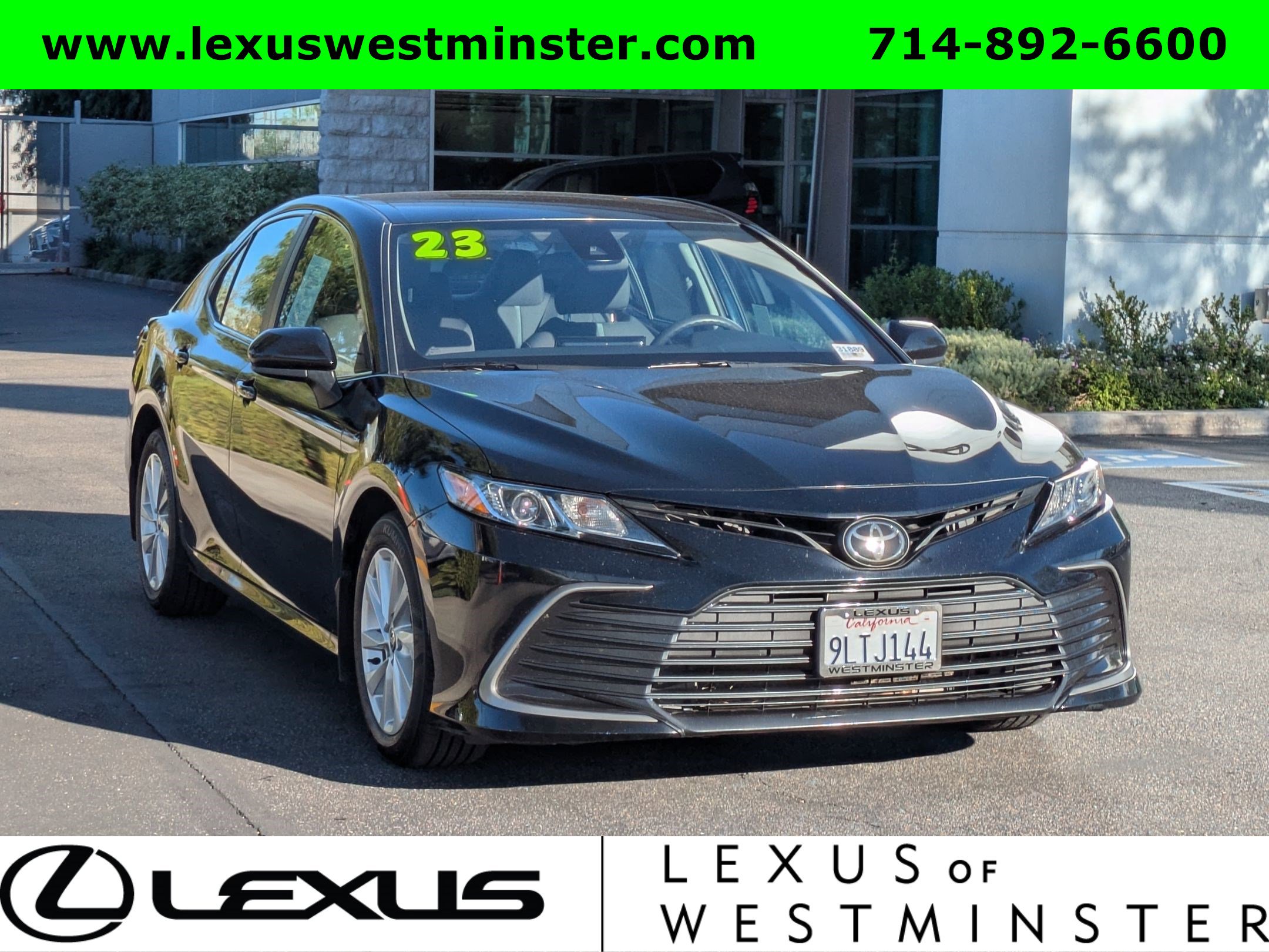 2023 Toyota Camry LE photo 3