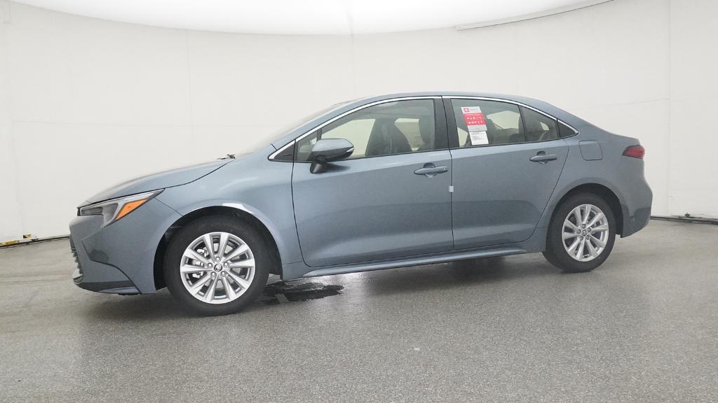 2025 Toyota Corolla Hybrid XLE photo 8