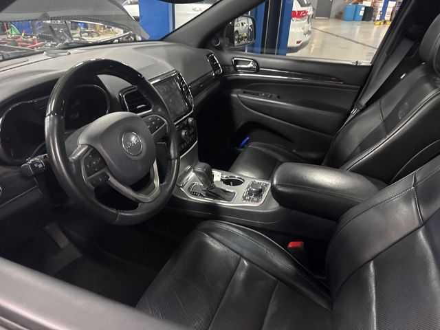 2019 Jeep Grand Cherokee Overland's photo