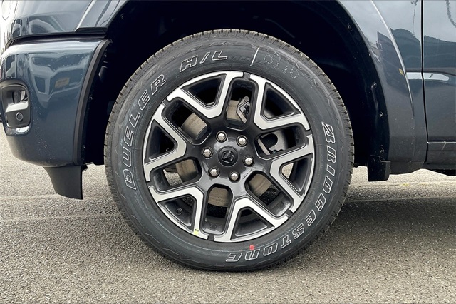 2025 Ram 1500 Laramie photo 11