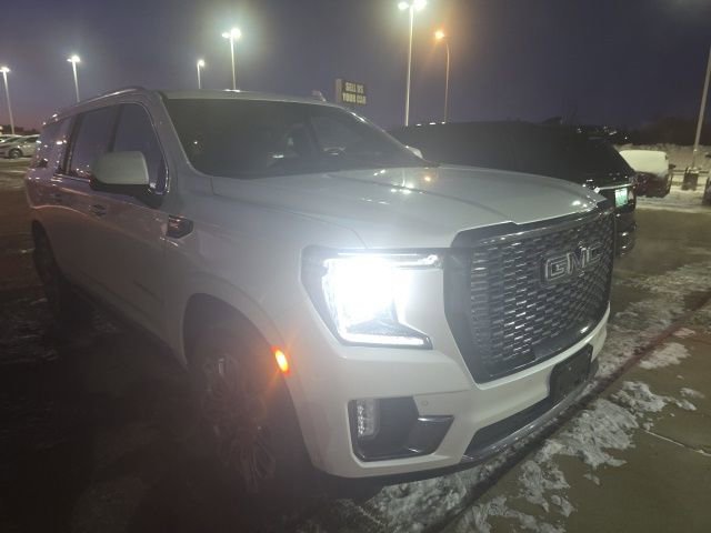 2023 GMC Yukon XL Denali Ultimate's photo