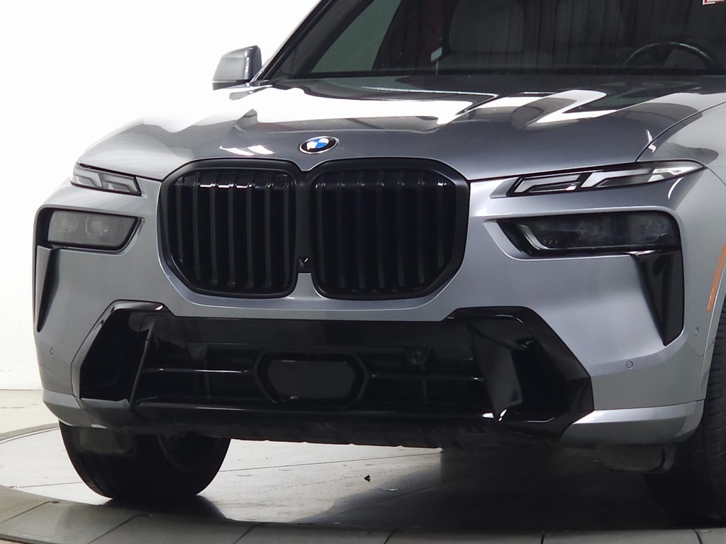 2023 BMW X7 - Image 11