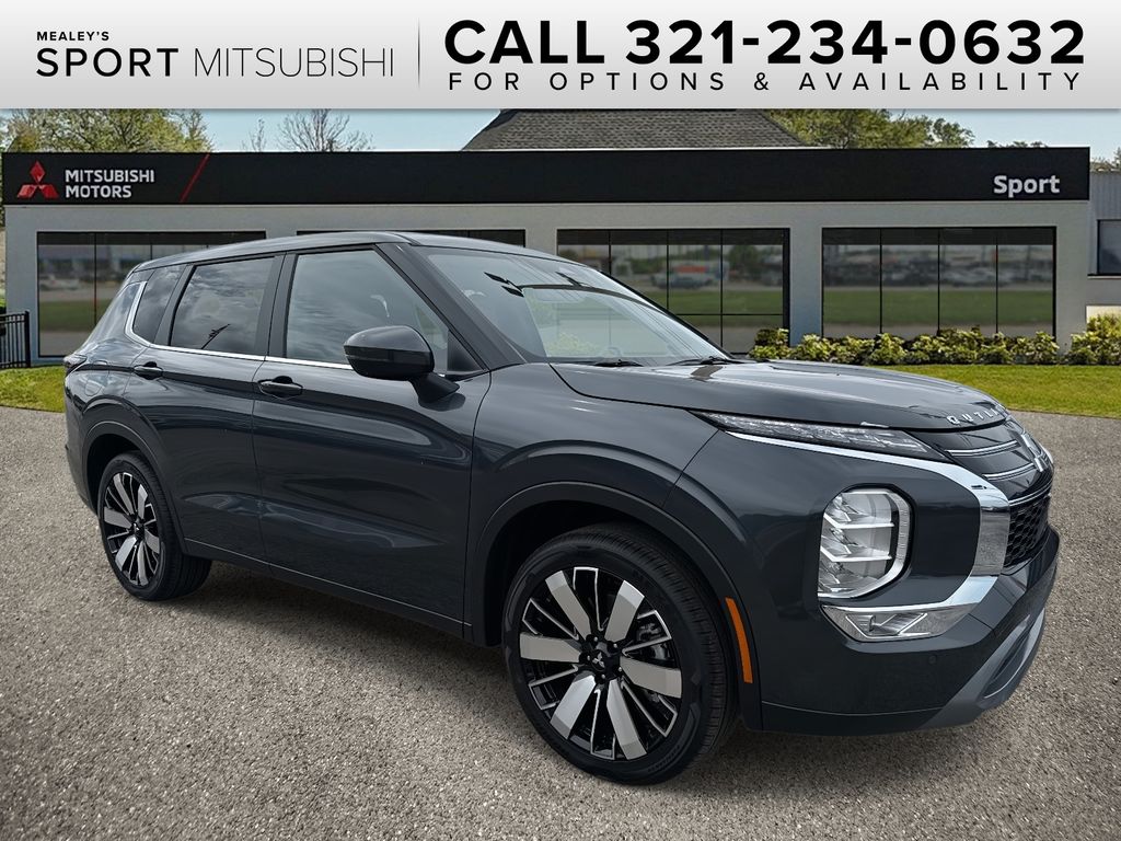 2025 Mitsubishi Outlander SE's photo