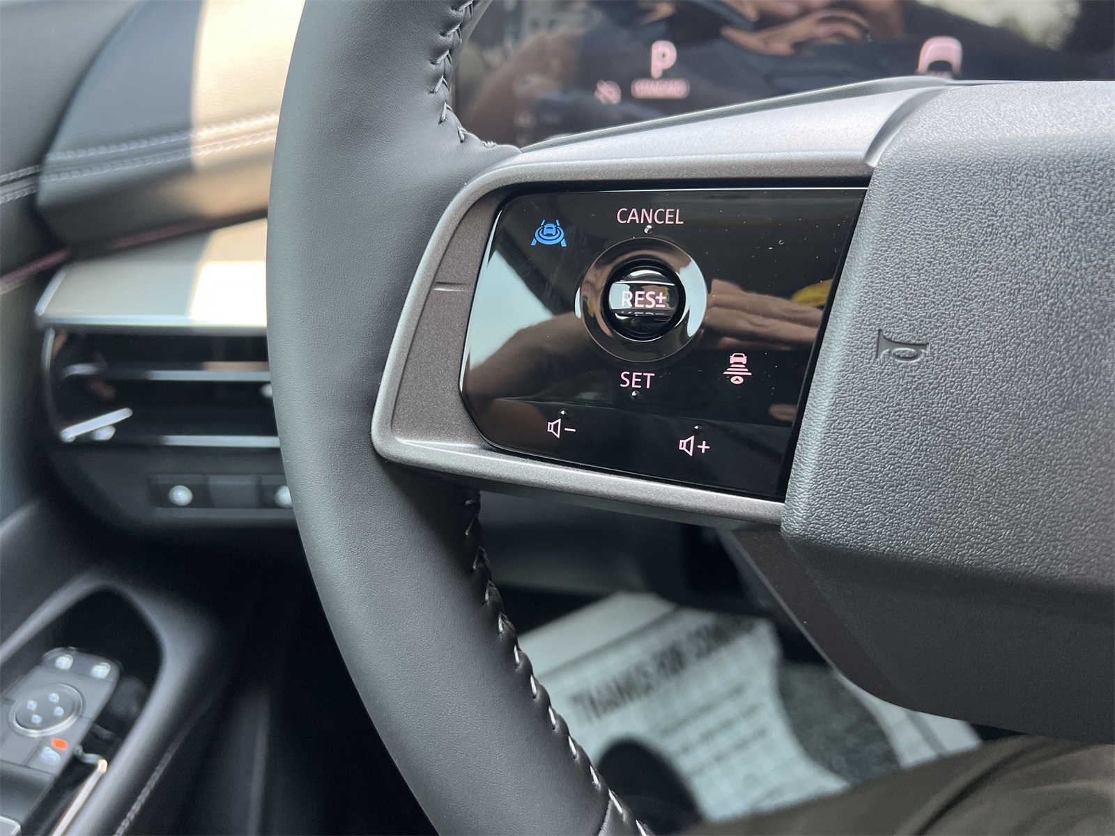 2025 Nissan Murano SL photo 8