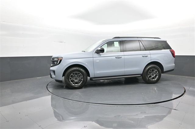 2025 Ford Expedition photo 2