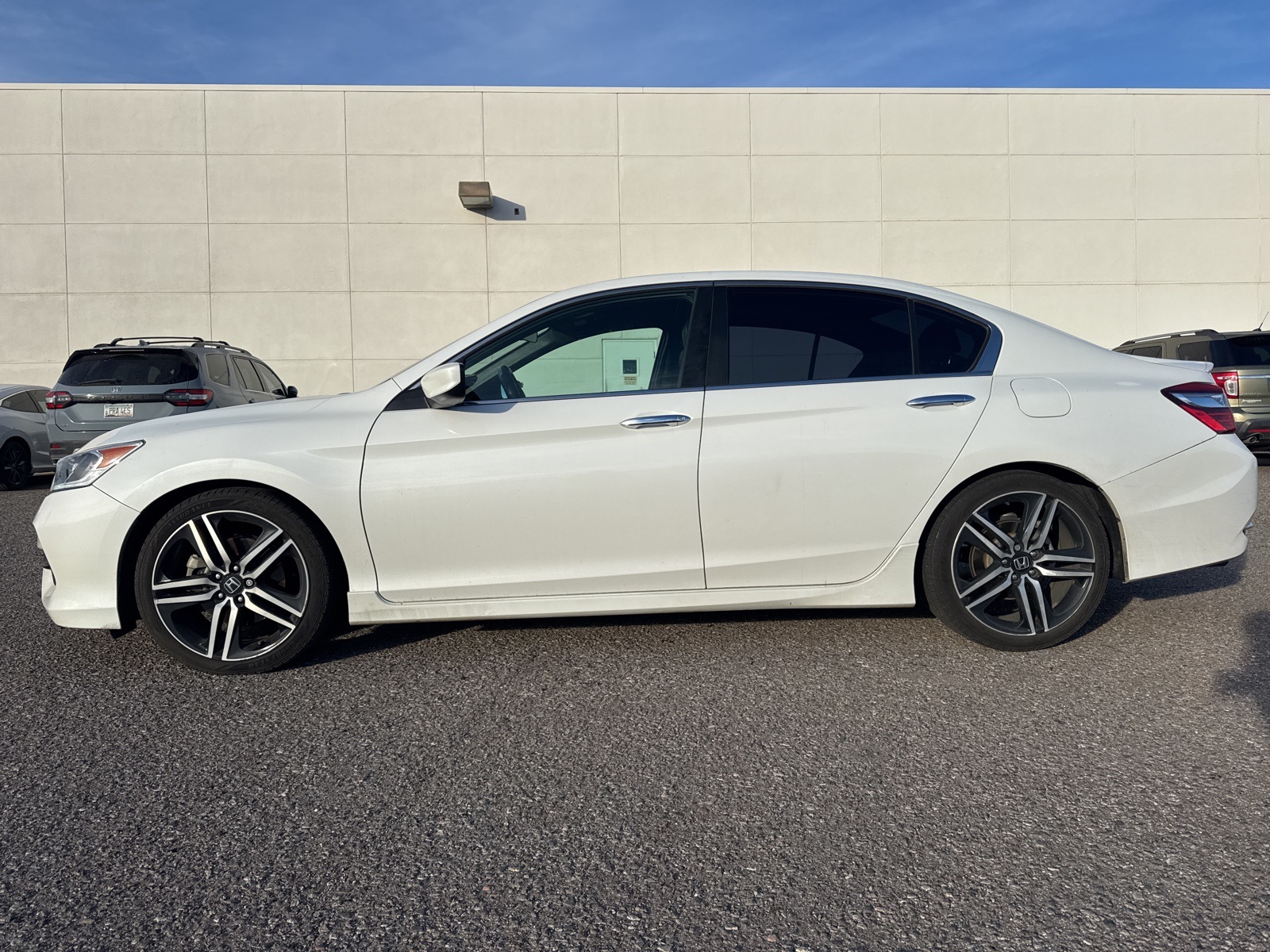Used 2016 Honda Accord Sport with VIN 1HGCR2F69GA109816 for sale in Kingman, AZ