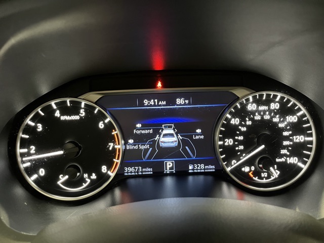 2022 Nissan Altima 2.5 SR photo 11