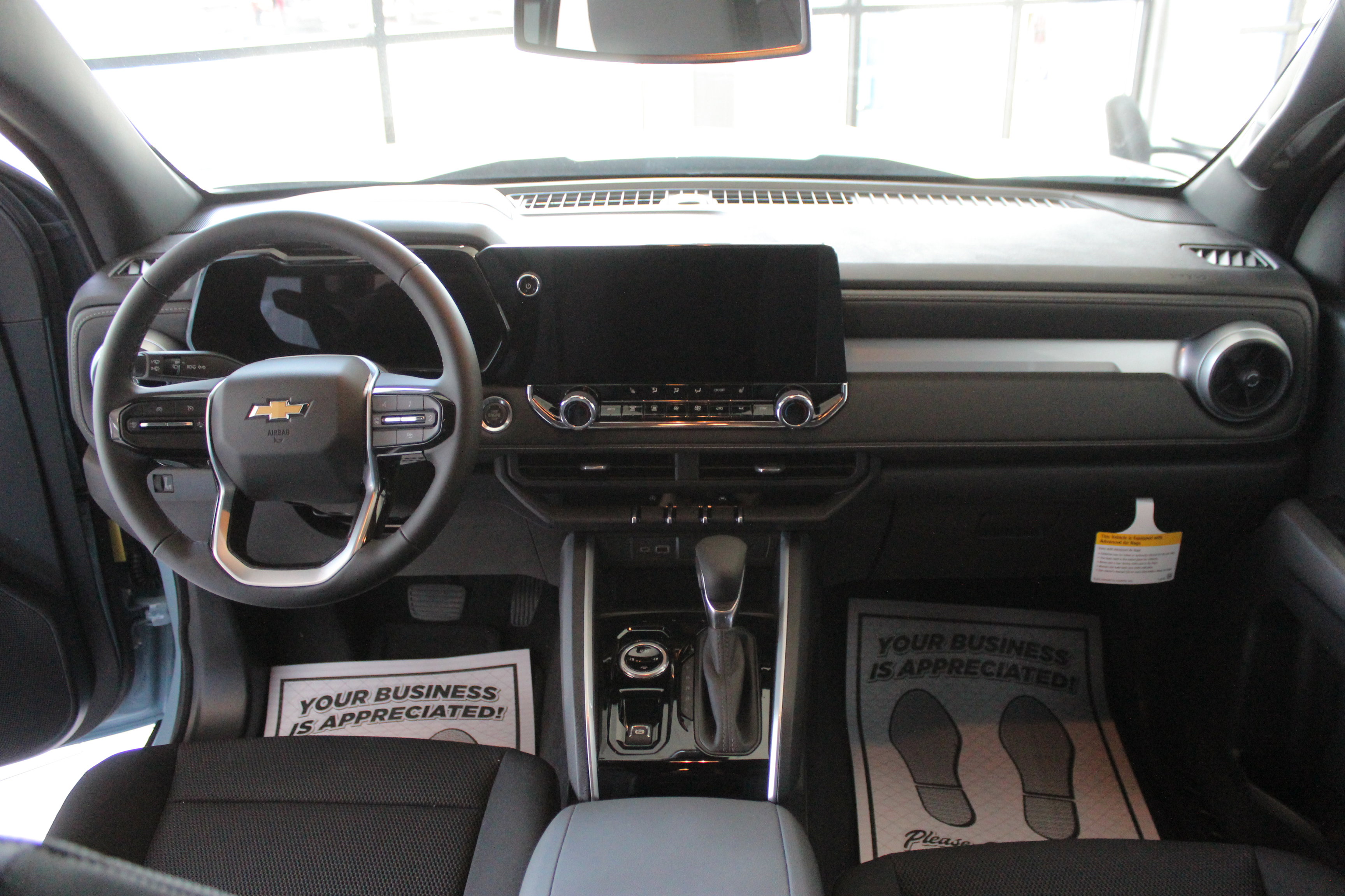 2025 Chevrolet Colorado Work Truck LT photo 14
