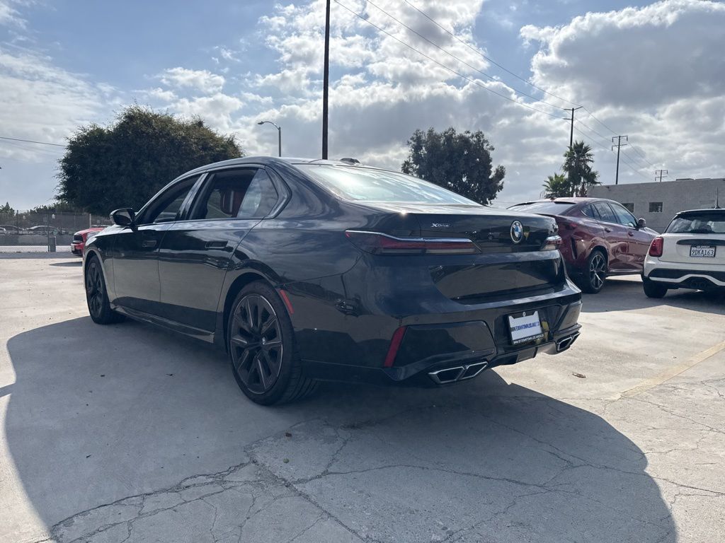 2023 Bmw 760i xDrive photo 2