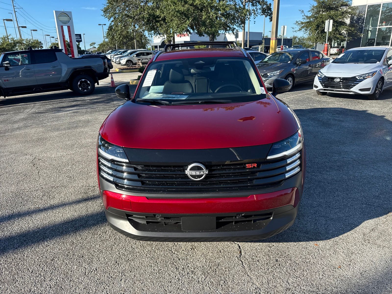 2026 Nissan Kicks SR photo 2