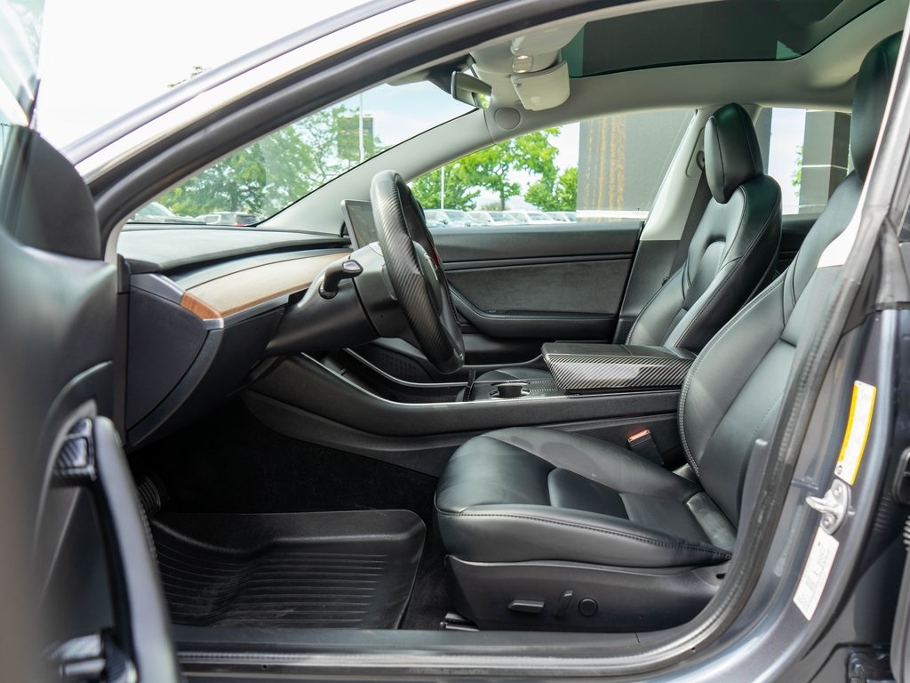 2020 Tesla Model 3 Long Range photo 11