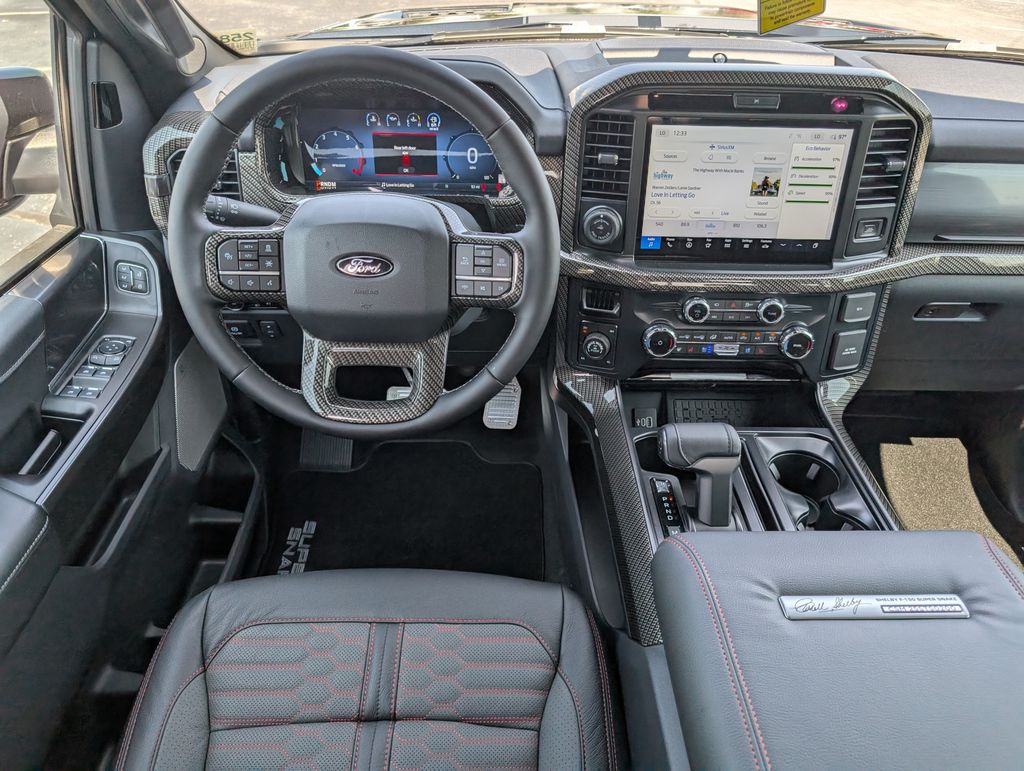 2025 Ford F-150 Lariat photo 9