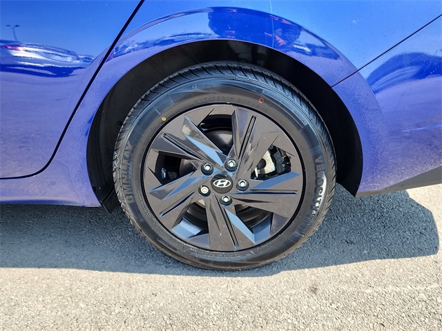 2022 Hyundai Elantra SEL Convenience photo 27