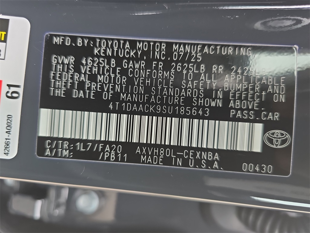 2025 Toyota Camry LE photo 33