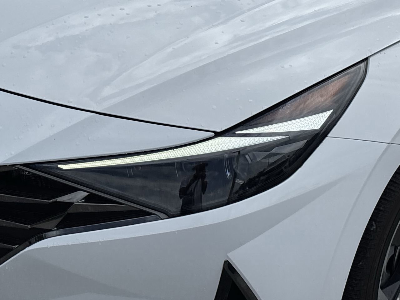 2023 Hyundai Elantra Hybrid Limited photo 6