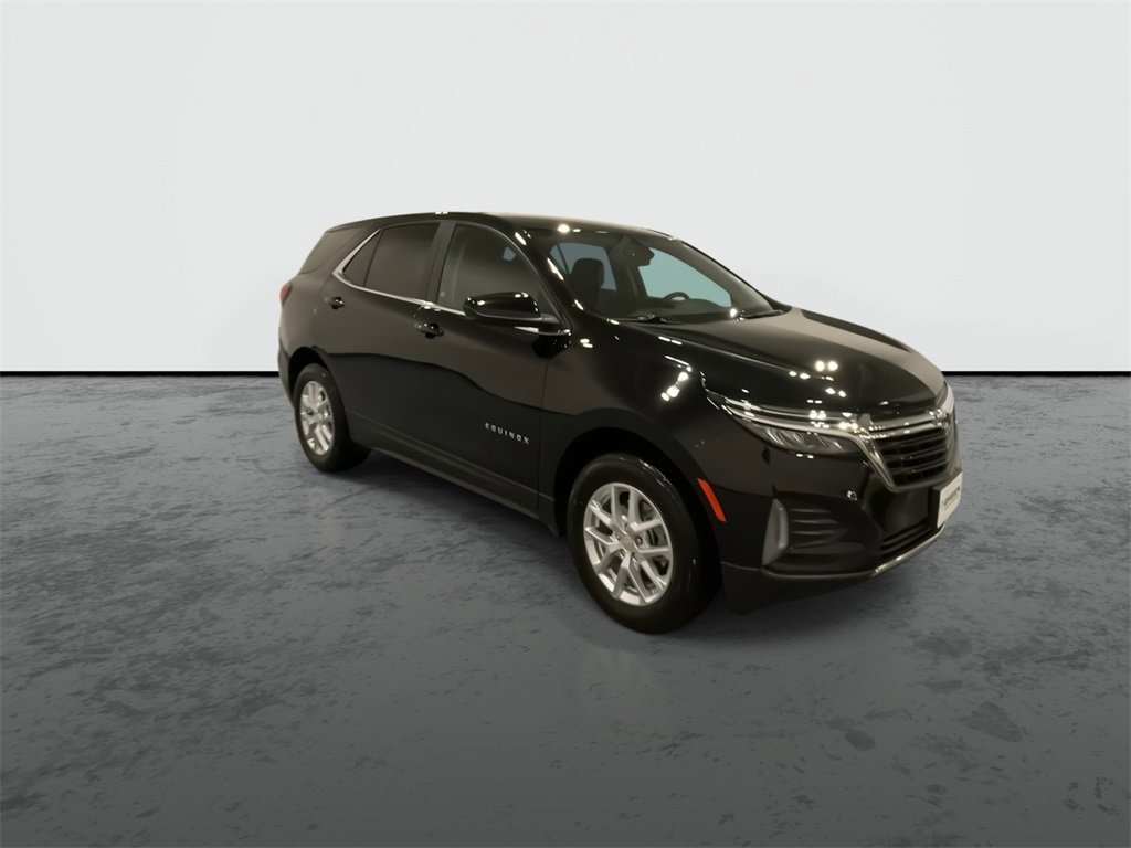 2024 Chevrolet Equinox LT photo 2