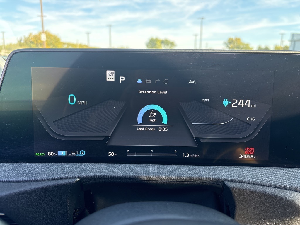 2022 Kia EV6 Wind photo 16