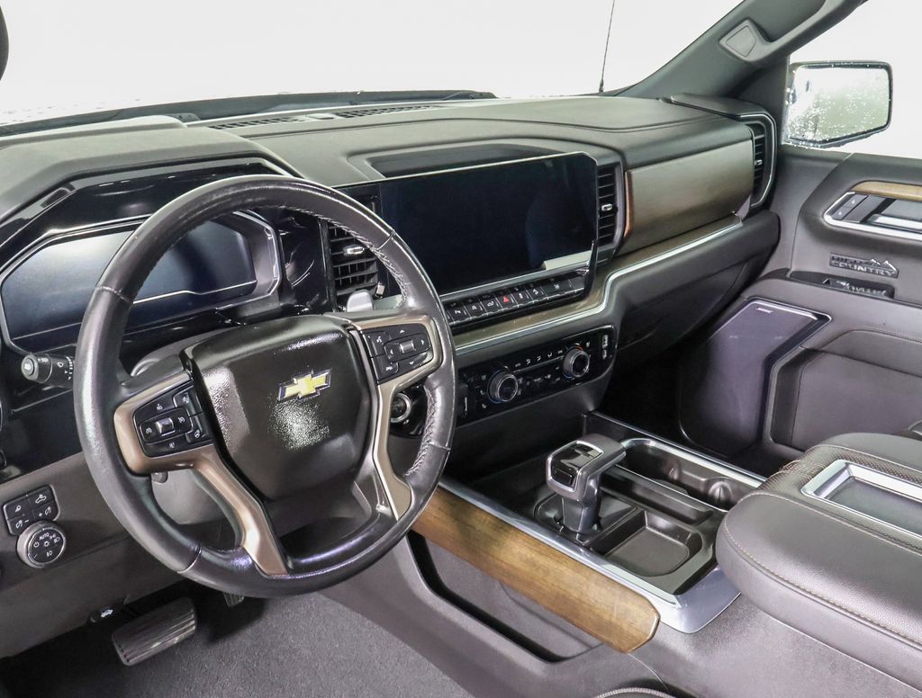 2022 Chevrolet Silverado 1500 High Country photo 8