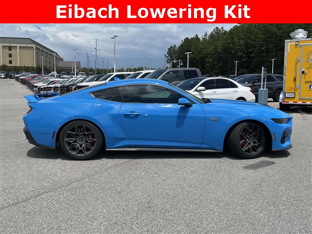 2025 Ford Mustang GT photo 2