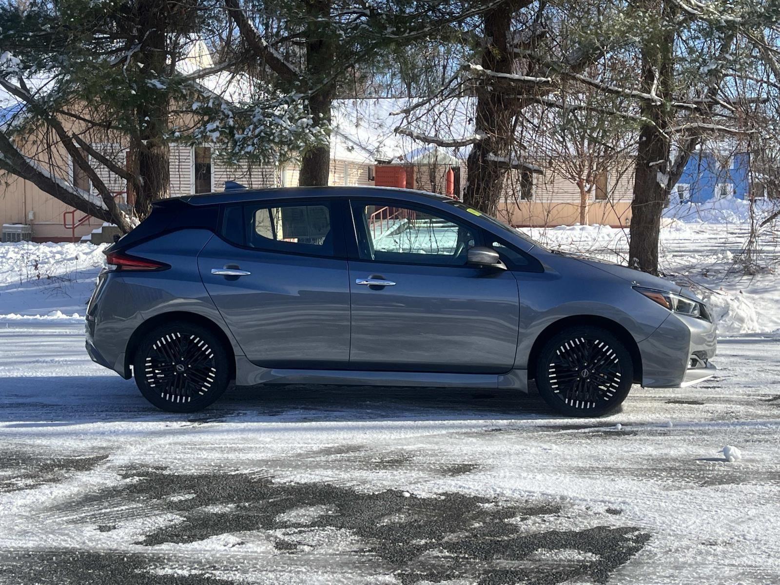 2024 Nissan Leaf SV Plus photo 4