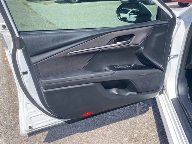 2025 Toyota Camry LE photo 18