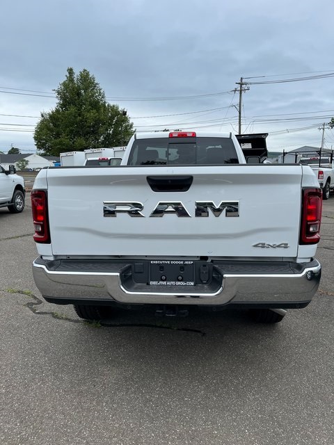 2025 Ram 2500 Tradesman photo 3