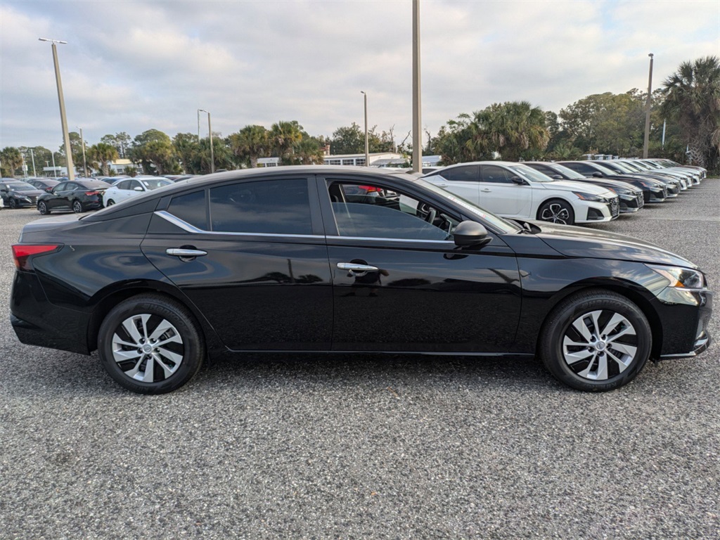 2025 Nissan Altima 2.5 S photo 3