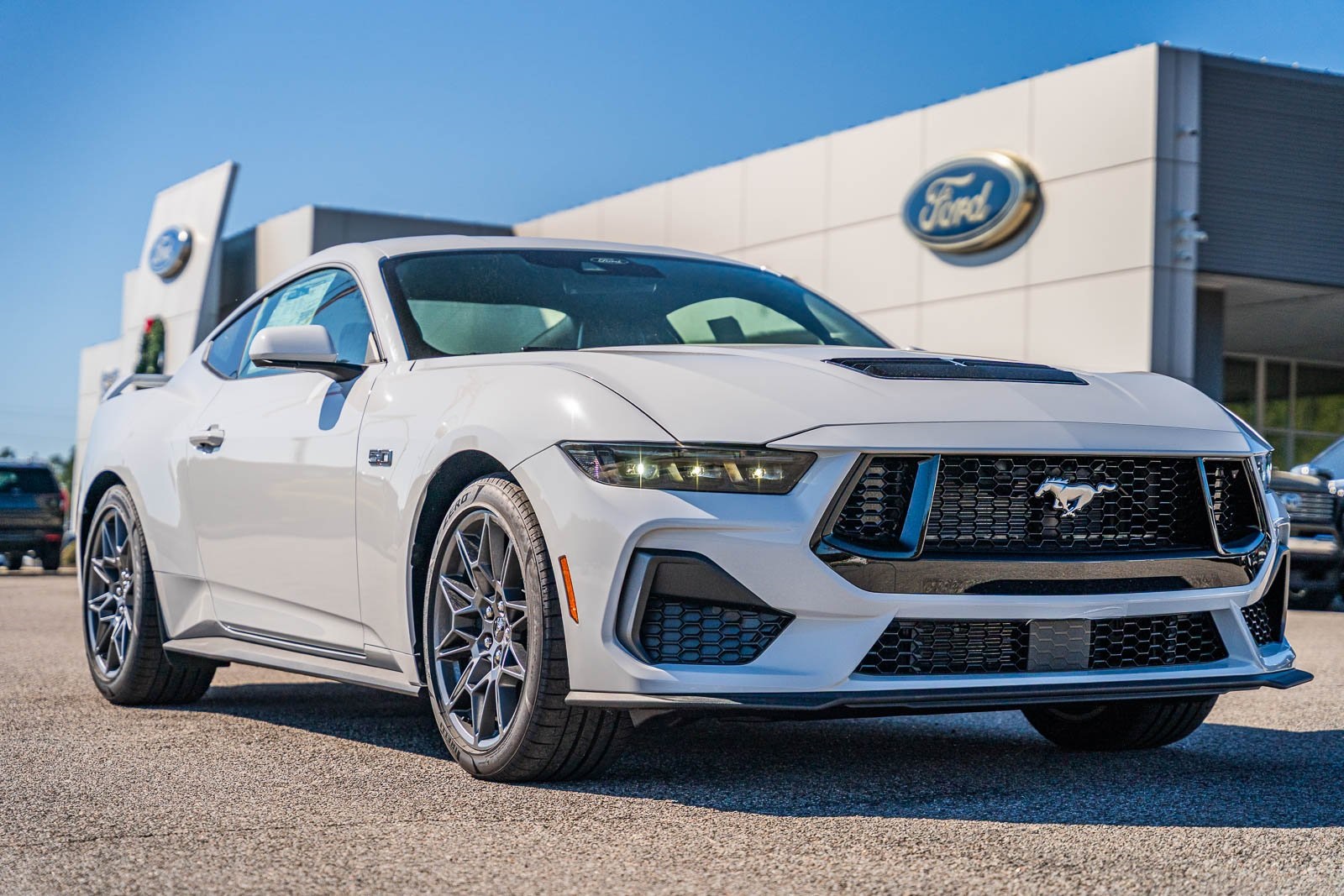 2025 Ford Mustang GT Premium's photo
