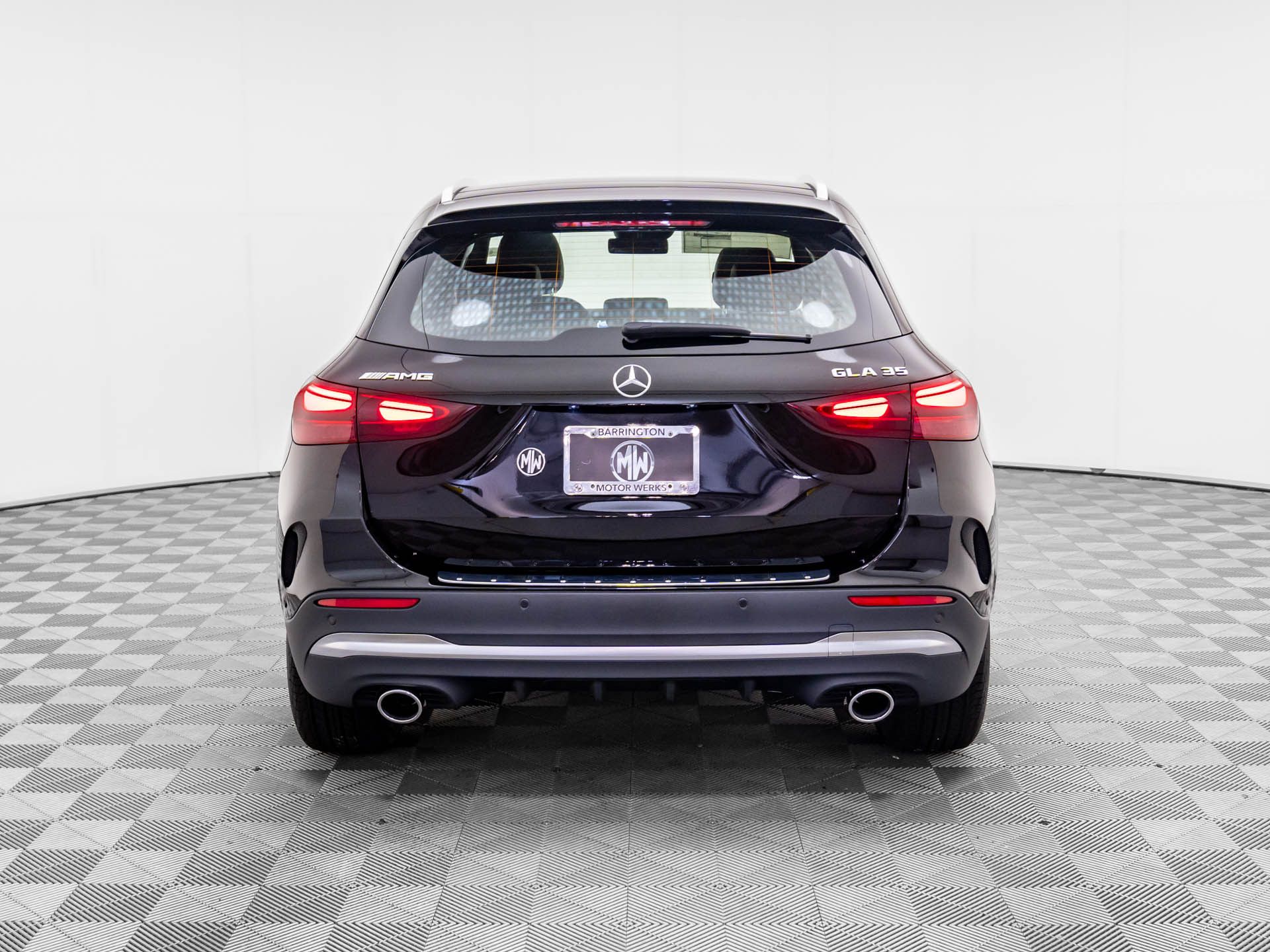 2026 Mercedes Benz GLA 35 AMG 4MATIC photo 4