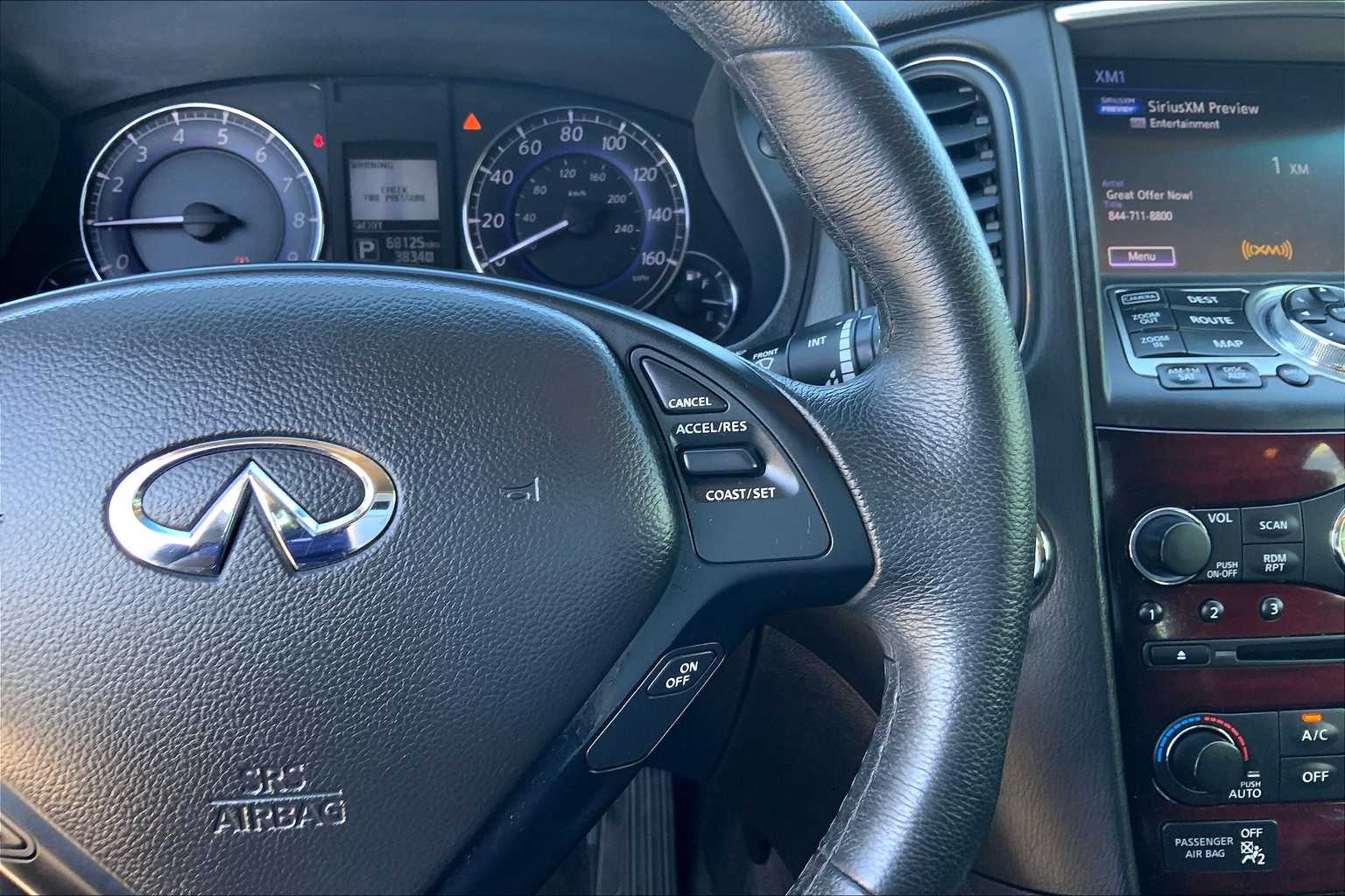 2017 Infiniti QX50 photo 23