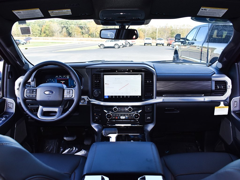 2025 Ford F-150 Lariat photo 4